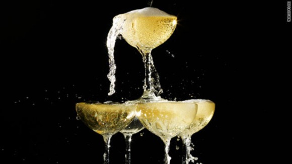 t1larg.champagne.pyramid.ts